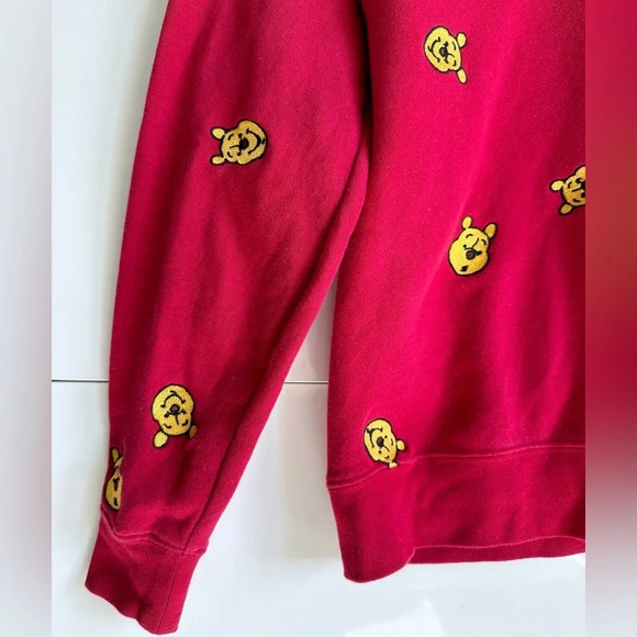 Disney Winnie the Pooh Sweatshirt XS Embroidered Tokyo Disney Red all over print - Picture 3 of 5